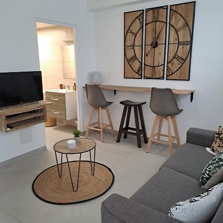 Appartement Cosy, T2 Situe En Centre Ville De Saint-Pierre Экстерьер фото