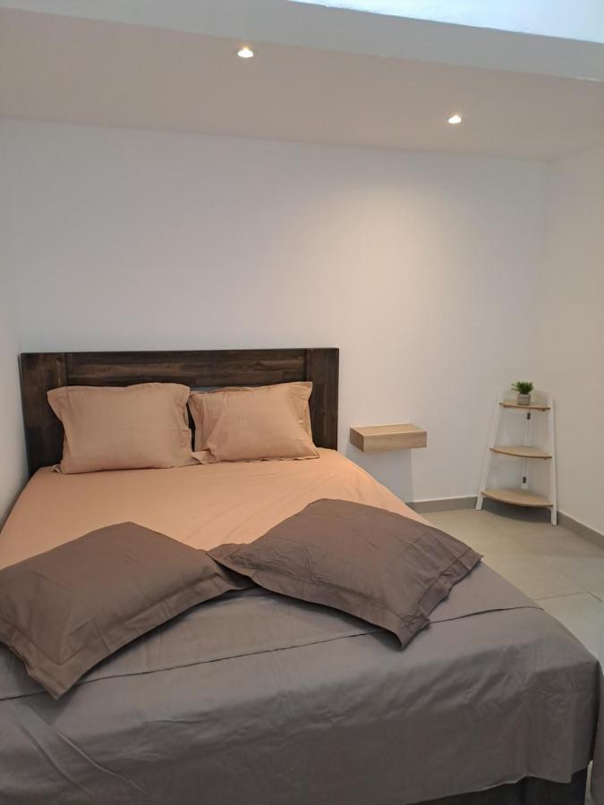 Appartement Cosy, T2 Situe En Centre Ville De Saint-Pierre Экстерьер фото