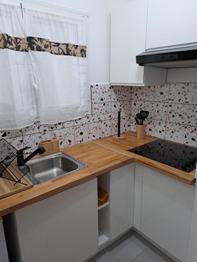 Appartement Cosy, T2 Situe En Centre Ville De Saint-Pierre Экстерьер фото